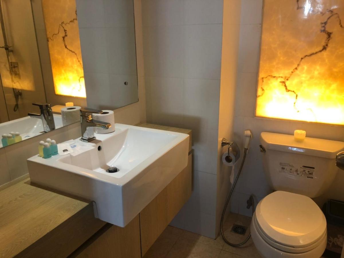 Atlantis Condo Resort Jomtien Екстер'єр фото