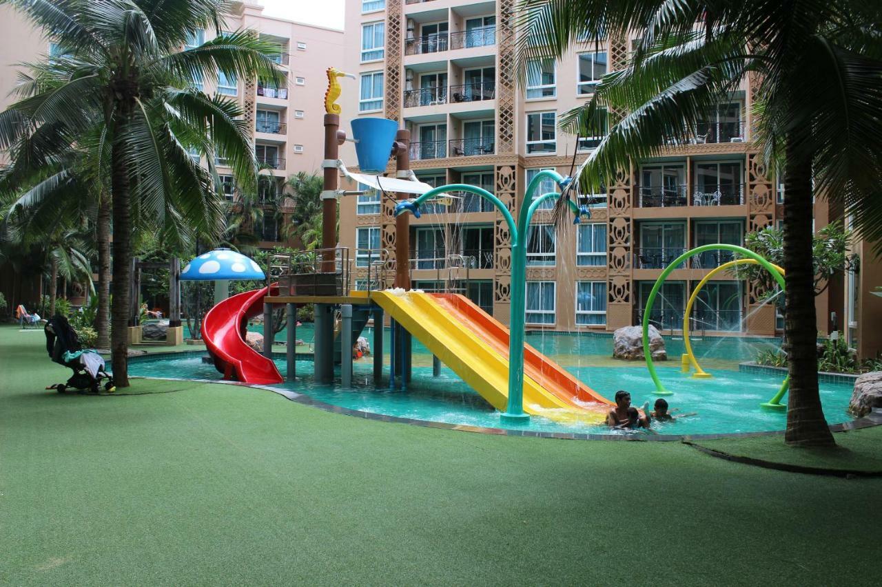 Atlantis Condo Resort Jomtien Екстер'єр фото